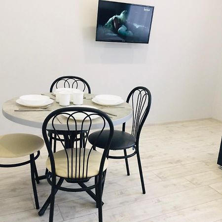 Welcome Apartments В Центре Użhorod Zewnętrze zdjęcie