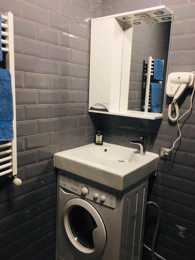 Welcome Apartments В Центре Użhorod Zewnętrze zdjęcie